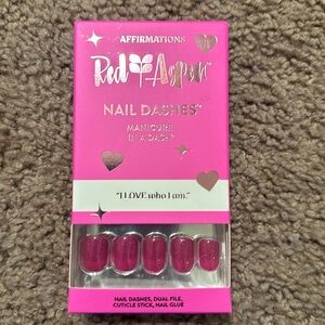 Red aspen nail dash